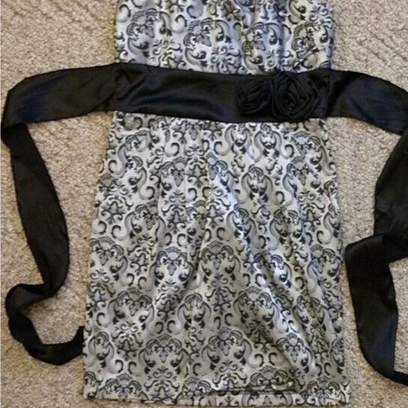 Speechless gray/black strapless party dress size 3 - Picture 12 of 12